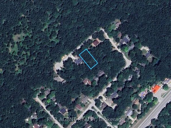 10267 Daniel Ave, Lambton Shores, ON N0M 1T0