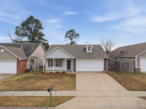 272 Fairlane Pl, Sapulpa, OK 74066