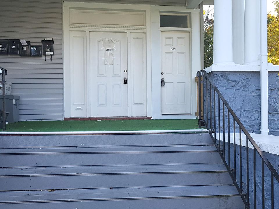 HOUSE PORCH STEPS