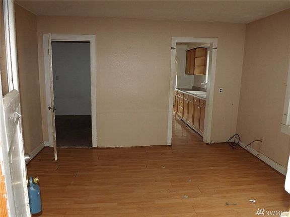 2nd image of 806 S National Ave