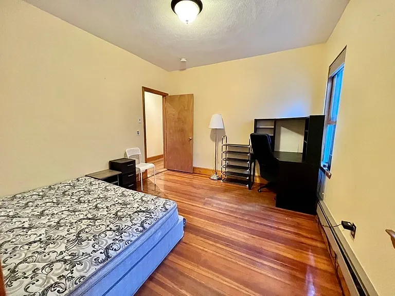 558 Washington St #1 — Photo 14