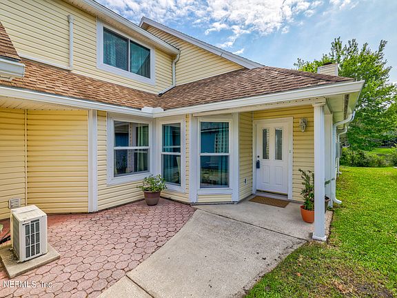 2nd image of 2823 LANTANA LAKES Drive