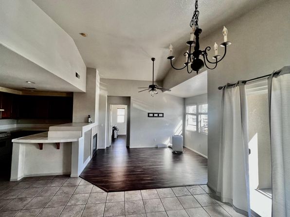 1276 Pinnacle Peak Dr