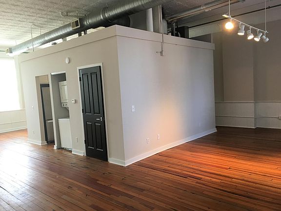 4th image of 1920 S 8th St APT 4C