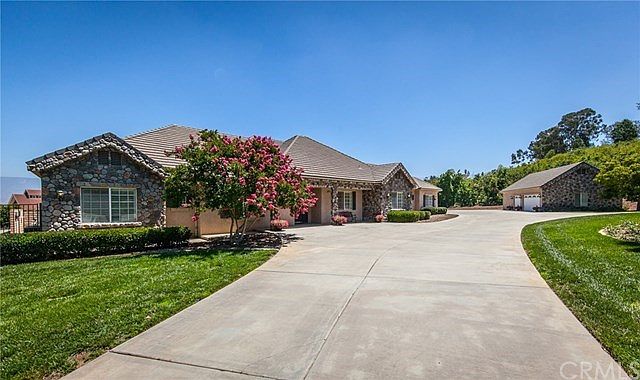 1st image of 30750 Eastbern Ln