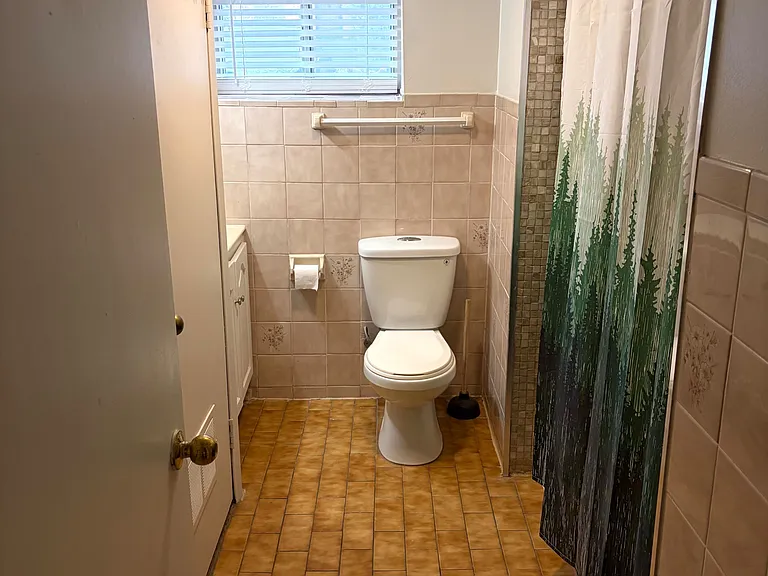 187 Geoffrey St #BASEMENT — Photo 13