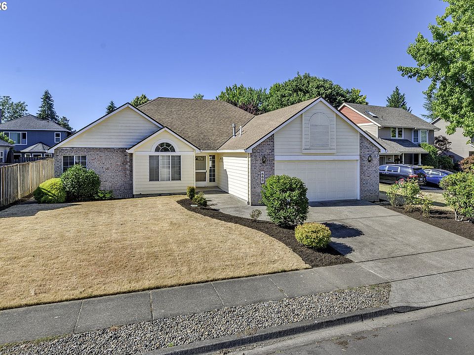 1st image of 668 NE Maryann Ct