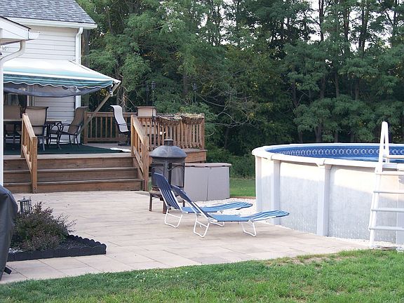 patio/deck/pool