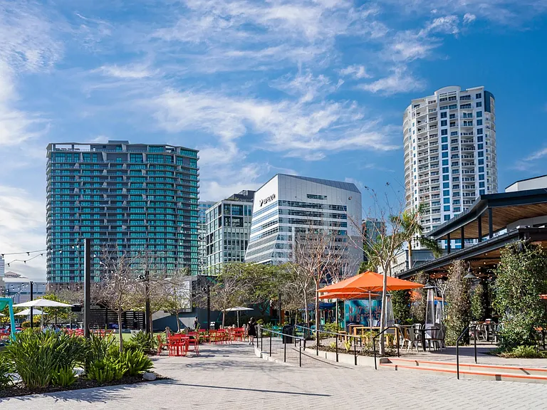 Outdoor dining and lively hangouts at Sparkman Wharf keep Modera Encore just moments from Tampa's waterfront energy and vibrant local flavor.