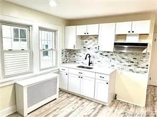 48 Lincoln St — Photo 6
