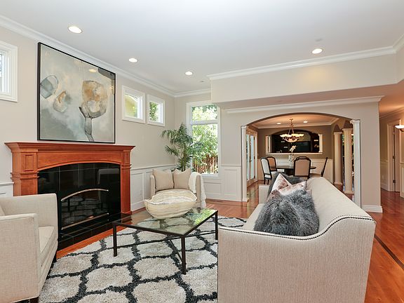 3rd image of 1371 Orange Ave