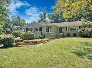 20 Starlight Dr, Morristown, NJ 07960