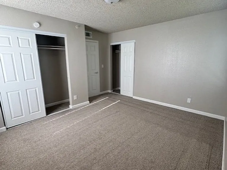 River Run Apartments — Photo 12