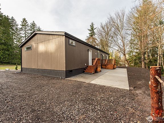 5th image of 211 S Barr Road