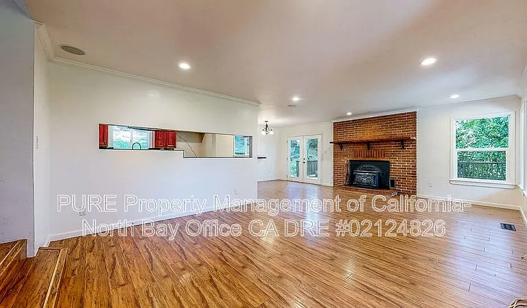 1580 Madrone Dr — Photo 9