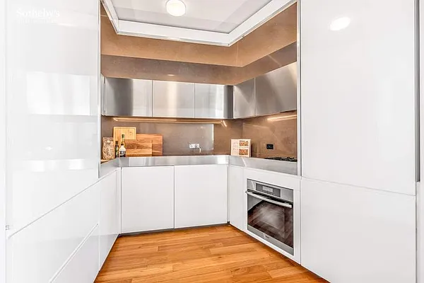 Sold by Sotheby's International Realty | media 4