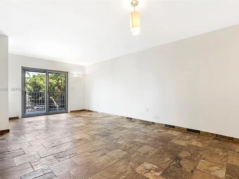 1674 Bay Rd #301 — Photo 2