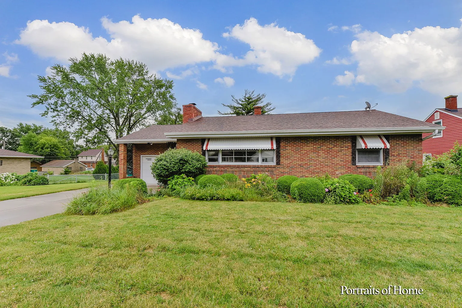 1104 N May St photo 1