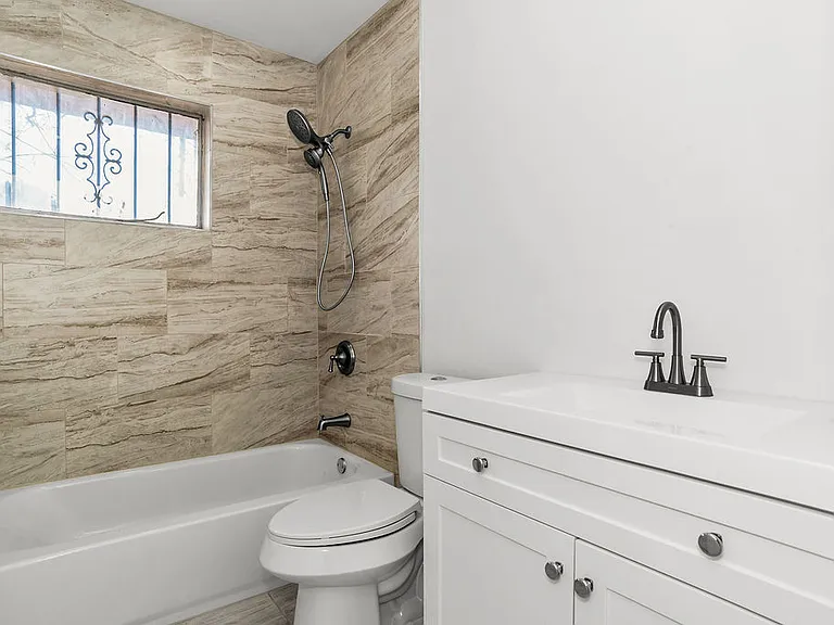 1246 Brookmere Dr — Photo 23