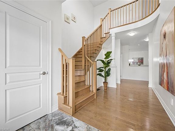 4th image of 145 Redtail St