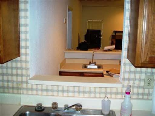 4th image of 2217 Hollister St APT 114