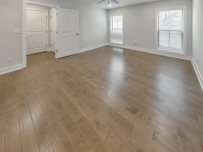 413 Bishop Ln — Photo 37