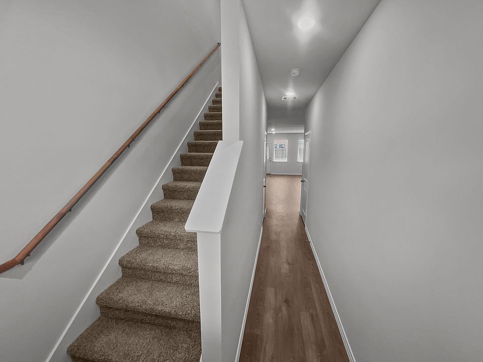 1st image of 6004 Ponderosa Dr