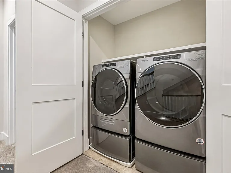 10340 Grosvenor Pl — Photo 25