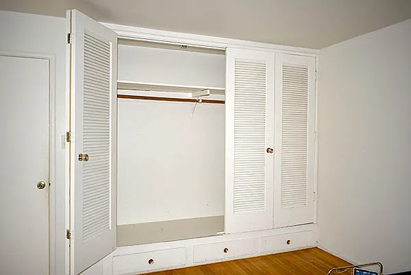 411 Clark Dr — Photo 14