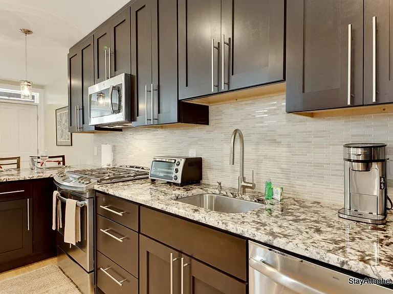 314 A St NE #1 — Photo 4