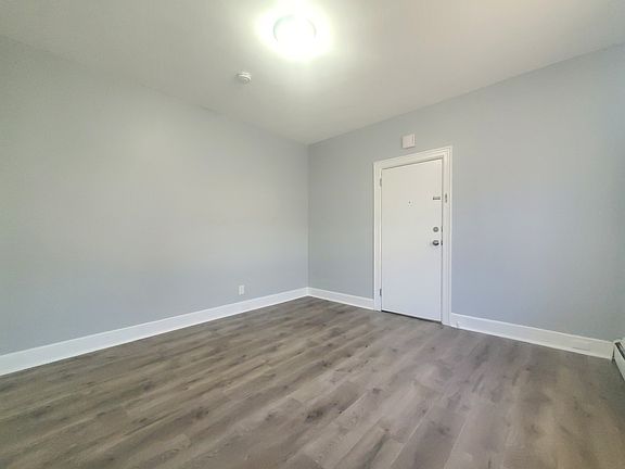 5th image of 160 Stuyvesant Ave APT 3
