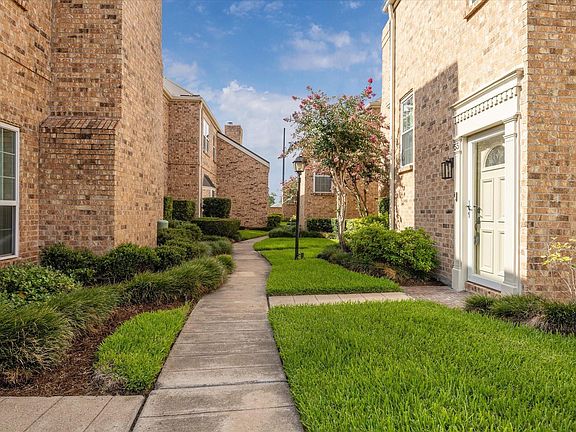 2nd image of 600 Wilcrest Dr APT 57