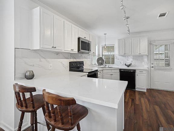 3rd image of 25905 Oakley Ave