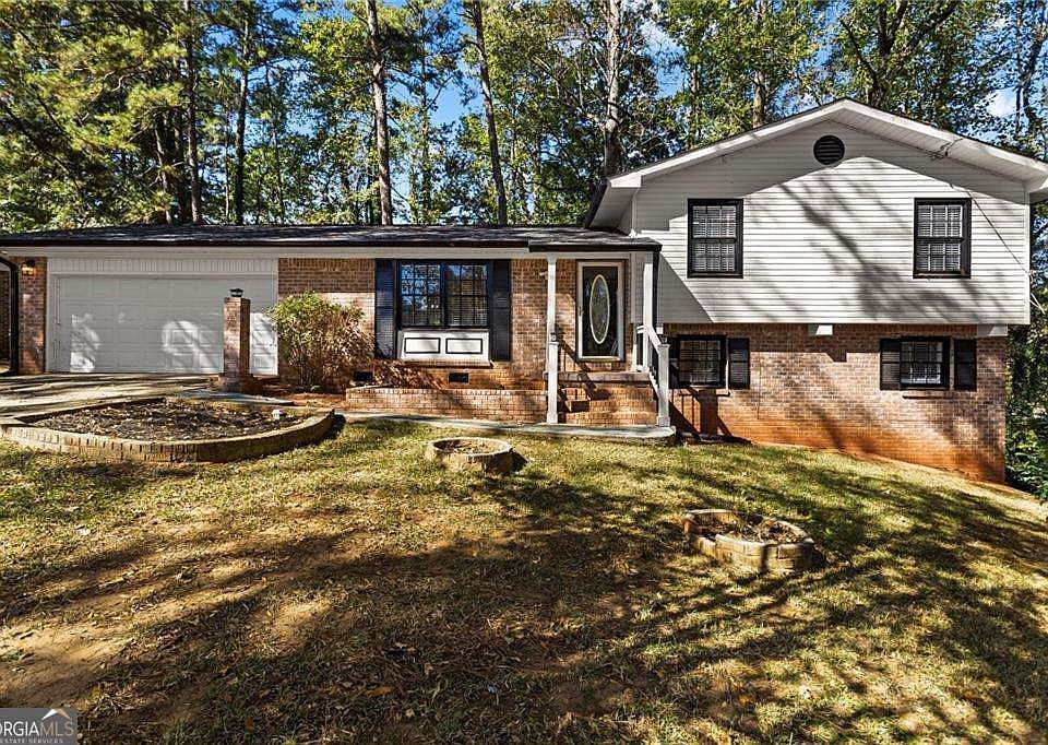 1st image of 3666 Stanford Cir