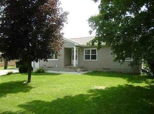 3816 Evergreen Ln, Cedar Falls, IA 50613