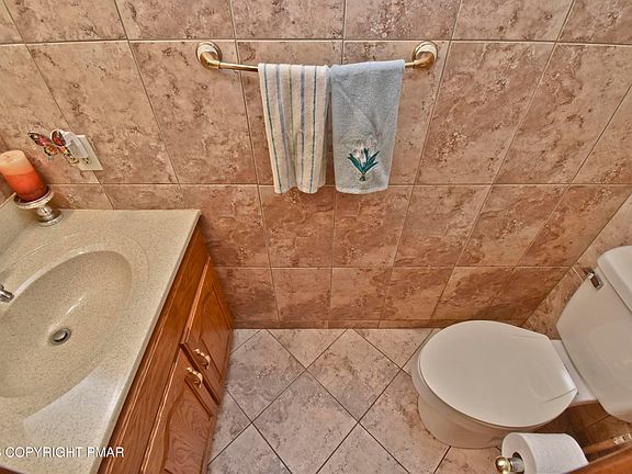 5th image of 1270 Park Dr