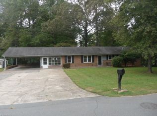 2180 Westminister Ln, Winston Salem, NC 27106