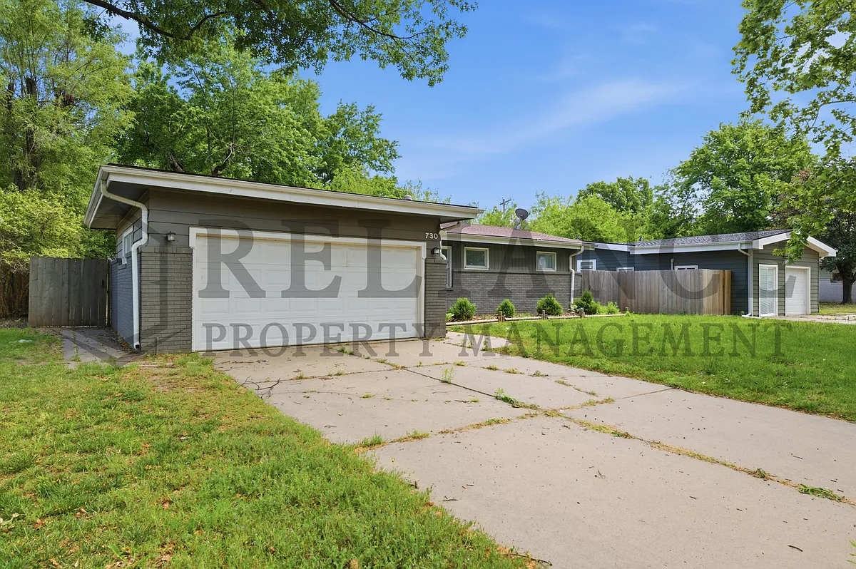 Building Photo - 730 N Chipper Ln