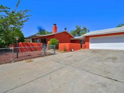 501 Gral Trevino Dr SE, Rio Rancho, NM, 87124