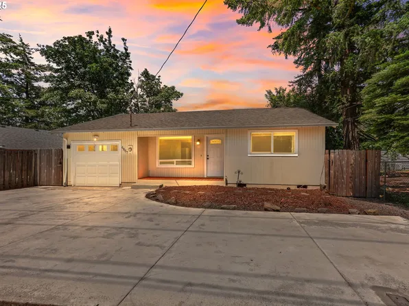 4867 SW Taylors Ferry Rd, Portland, OR 97219