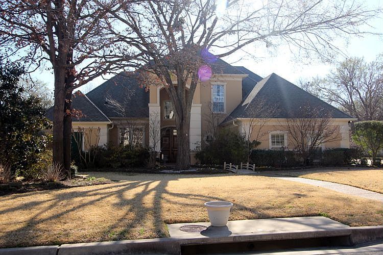 1st image of 1009 Ashlawn Dr