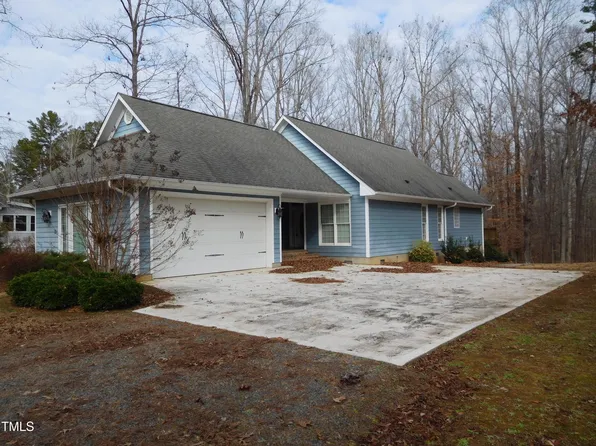 513 Port Dr, Henderson, NC 27537