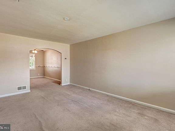 5th image of 729 Aldworth Rd
