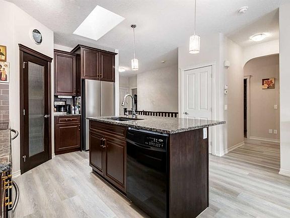 5th image of 202 W Silverado Bank Cir SW