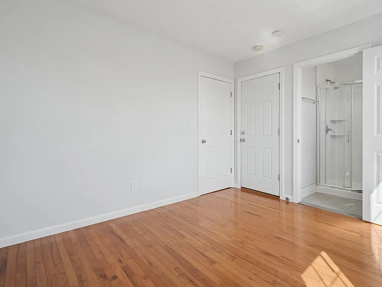 240.5 South St #4 — Photo 14