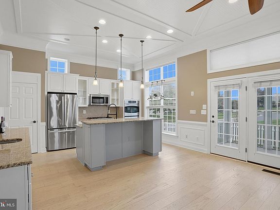4th image of 29730 Vincent Village Dr
