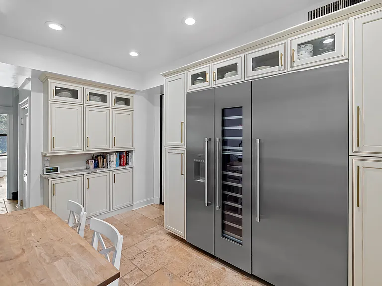 2329 Porter St NW — Photo 20