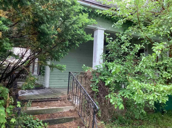 213 E Main St, Greentown, IN 46936