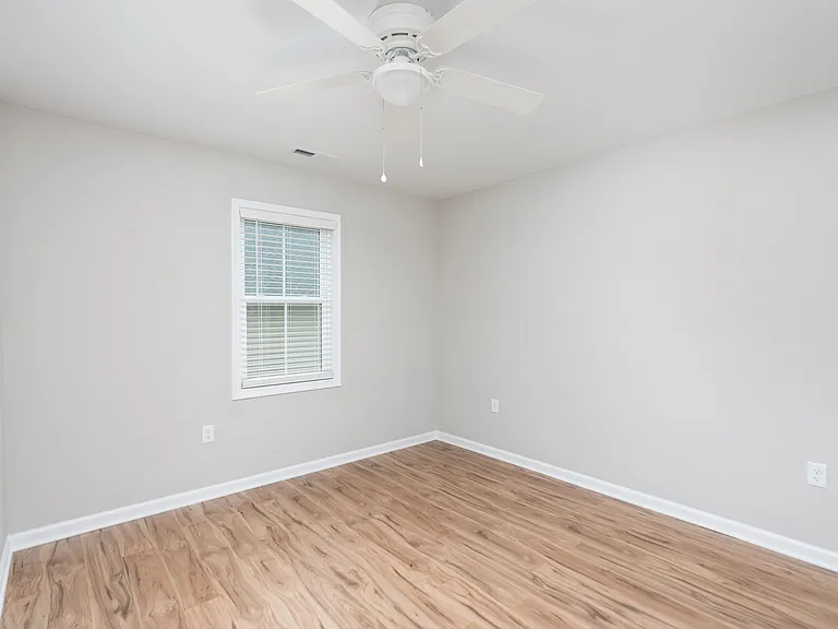 209 Spring Run Ln — Photo 15