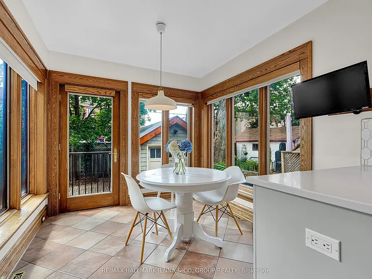 50 Willard St — Photo 14